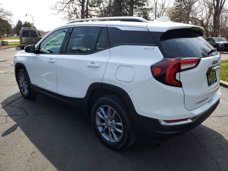 2024 GMC Terrain SLT