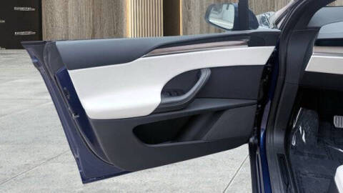 2023 Tesla Model X Standard Range