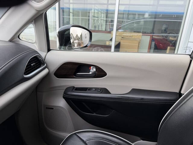 2022 Chrysler Pacifica Limited