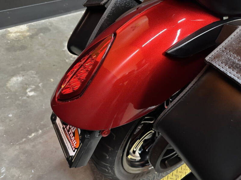 2016 Victory Vegas Sunset Red
