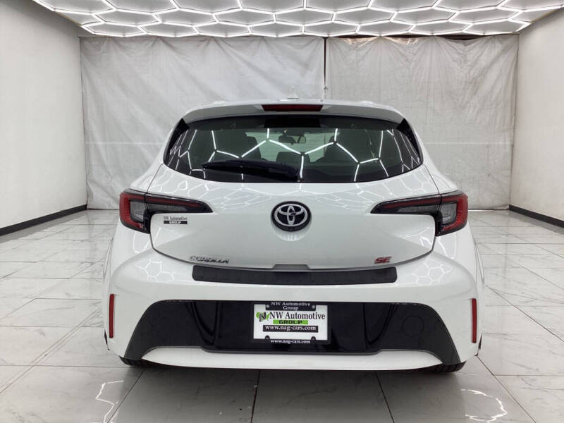 2023 Toyota Corolla Hatchback SE