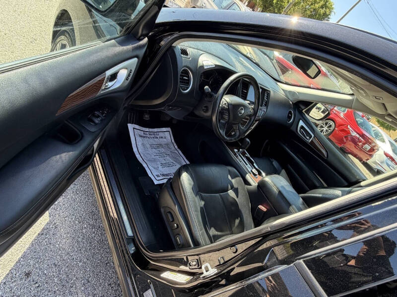 2019 Nissan Pathfinder SV