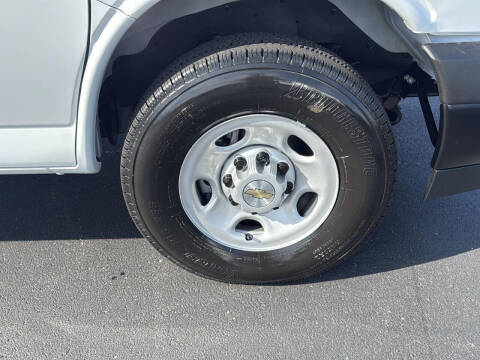 2025 Chevrolet Express 2500