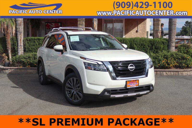 2022 Nissan Pathfinder SL