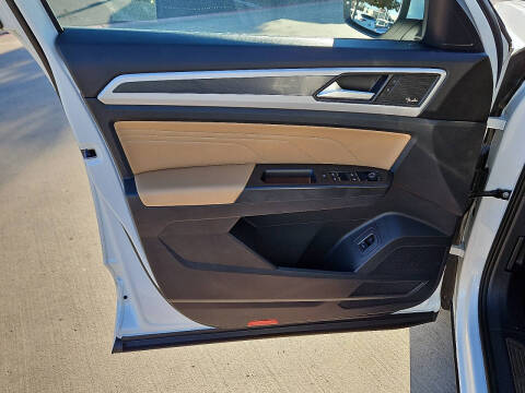 2022 Volkswagen Atlas Cross Sport V6 SEL Premium R-Line 4Motion