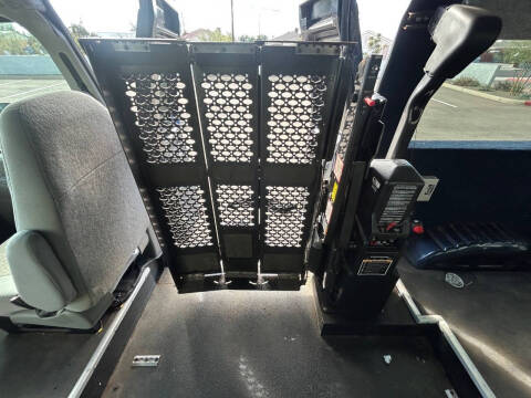 2003 Ford E-Series