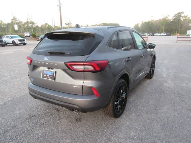 2024 Ford Escape ST-Line Elite