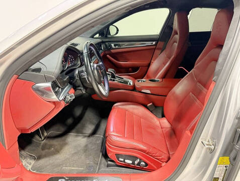 2017 Porsche Panamera Turbo