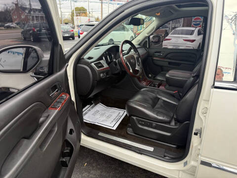 2011 Cadillac Escalade Premium