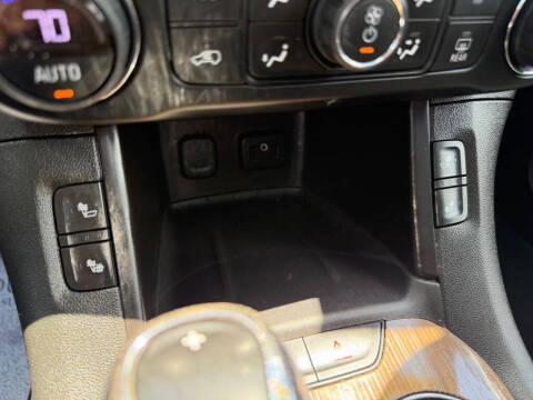 2017 GMC Acadia SLE-2