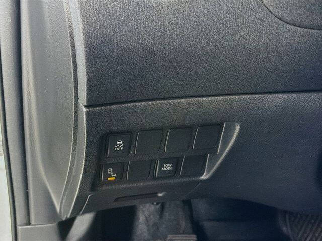 2020 Nissan Pathfinder SV