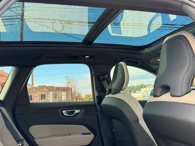 2026 Volvo XC60 B5 Core