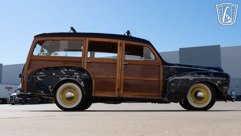 1946 Ford Super Deluxe