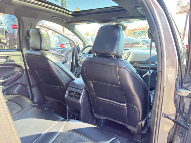 2022 Ford Edge SEL