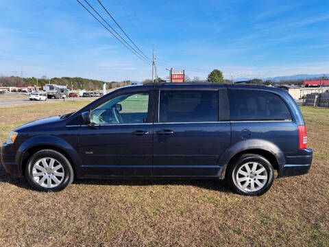 2008 Chrysler Town and Country for sale at CAR-MART AUTO SALES in Maryville TN