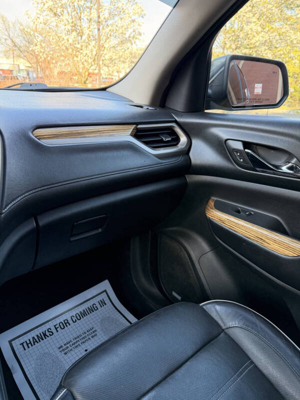 2017 GMC Acadia Denali