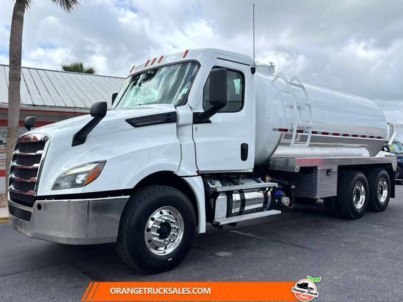 2023 Freightliner Cascadia