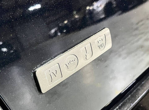 2014 Chrysler 300 C John Varvatos Limited Edition