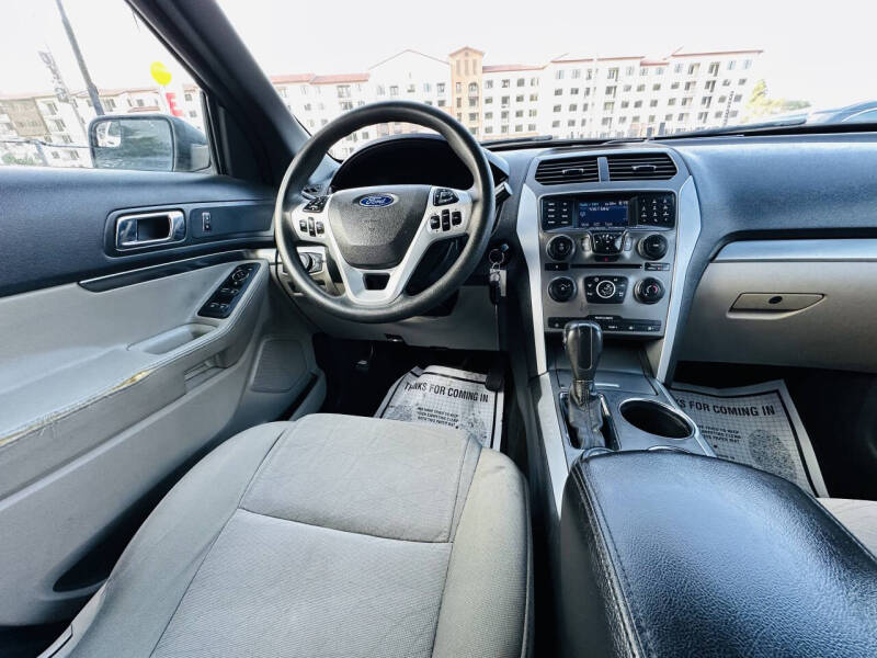 2012 Ford Explorer