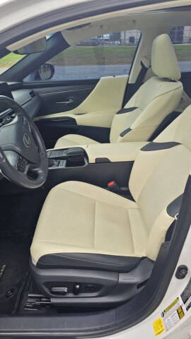 2022 Lexus ES 350