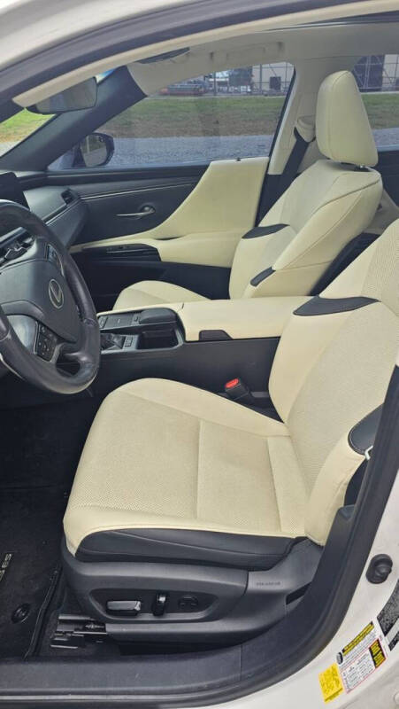 2022 Lexus ES 350