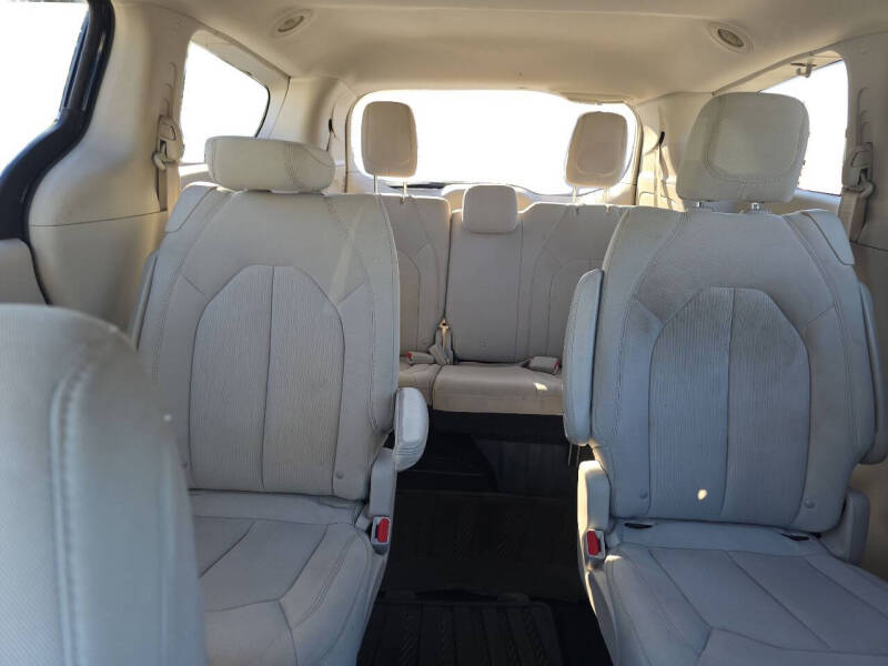 2017 Chrysler Pacifica LX