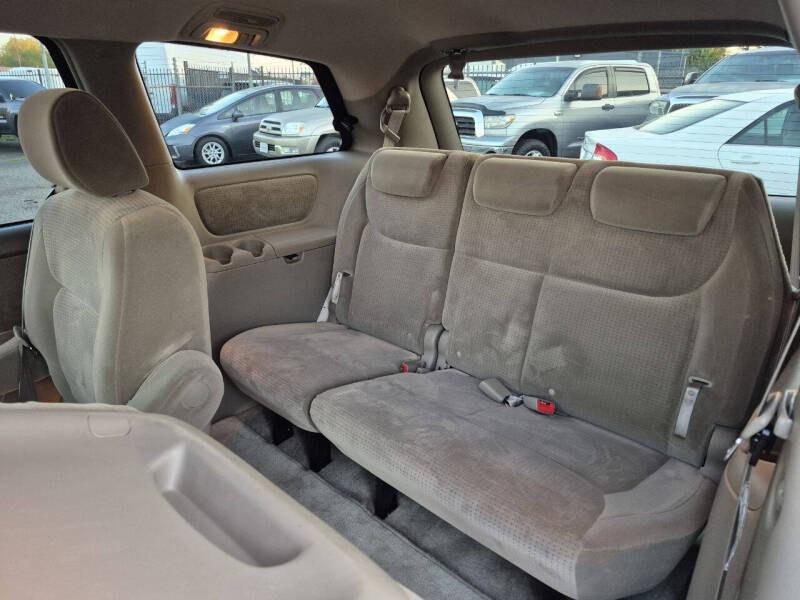 2007 Toyota Sienna LE 7-Passenger