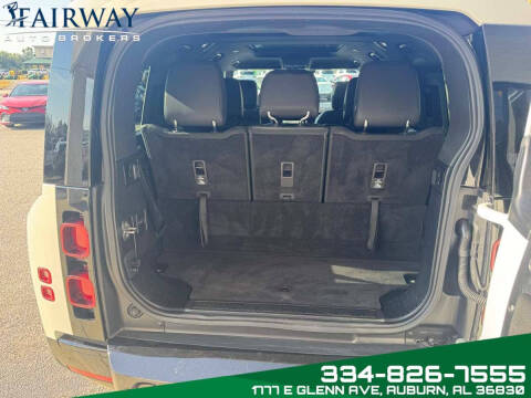 2024 Land Rover Defender 130 P400 X-Dynamic SE