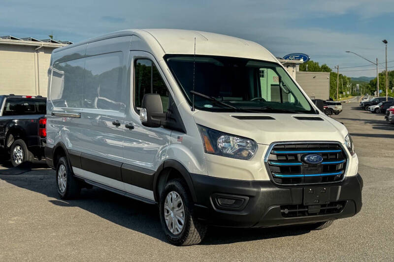 2022 Ford E-Transit 350