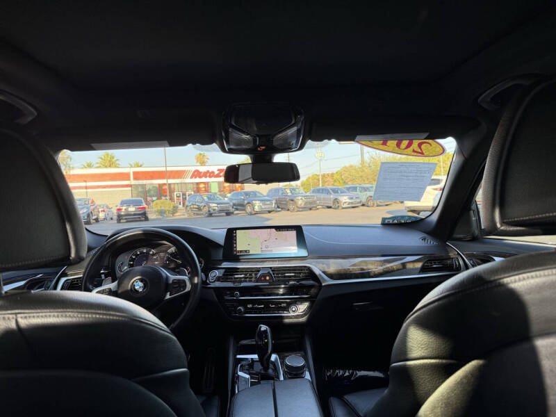 2019 BMW 5 Series 530i