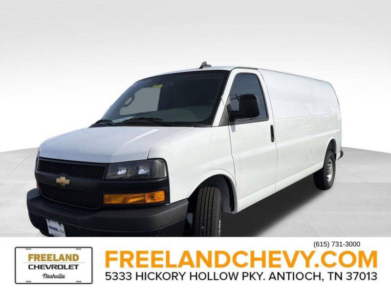 2025 Chevrolet Express 3500