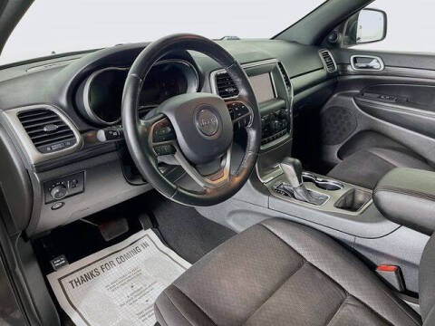 2019 Jeep Grand Cherokee Laredo E