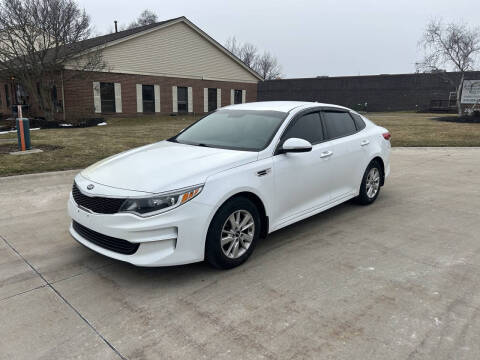 2017 Kia Optima for sale at Lease Car Sales in Warrensville Heights OH