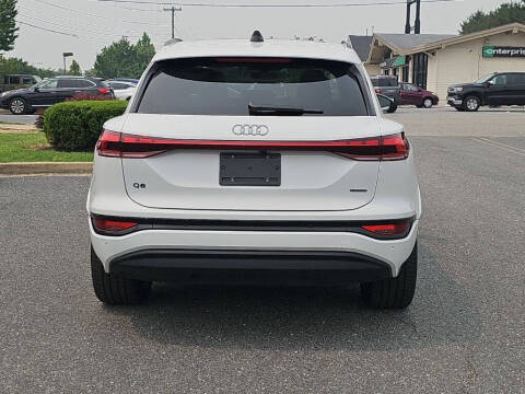 2025 Audi Q6 e-tron quattro Premium Plus