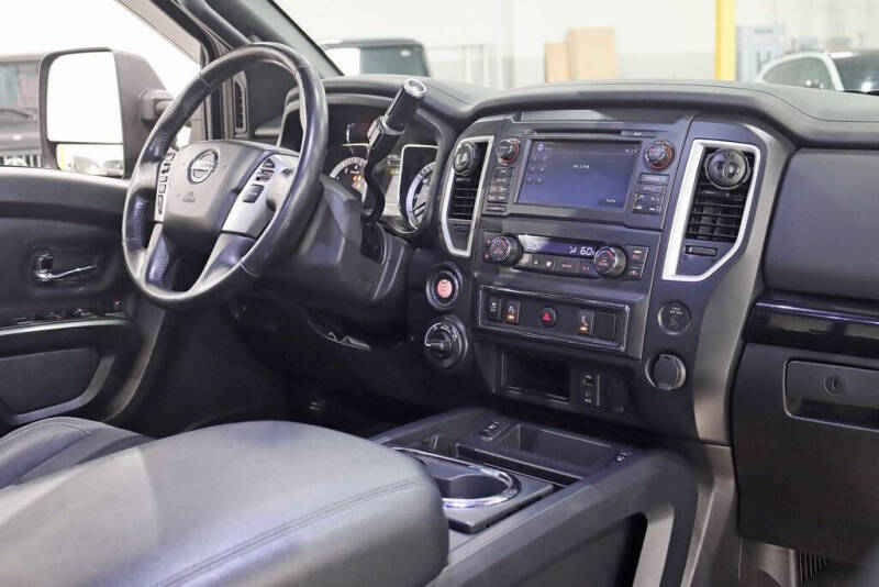 2018 Nissan Titan SV