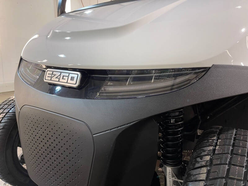 2024 E-Z-GO Freedom RXV ELiTE Lithium
