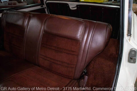 1987 Jeep Grand Wagoneer
