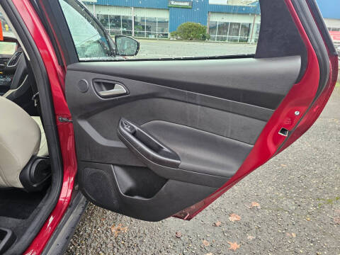 2017 Ford Focus Titanium