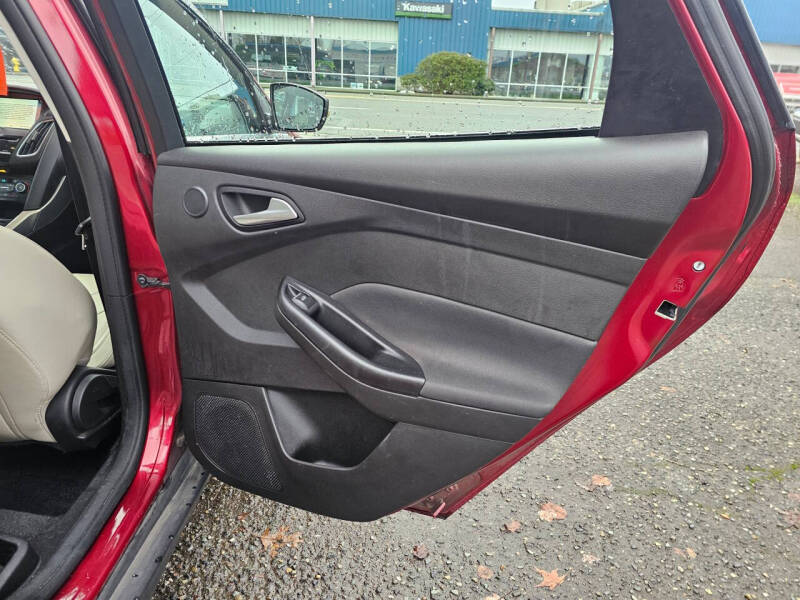 2017 Ford Focus Titanium