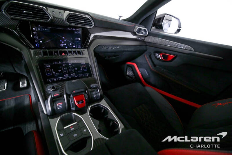 2023 Lamborghini Urus S