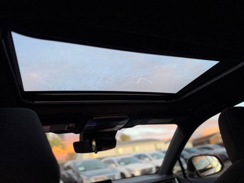 2024 Toyota RAV4 Prime SE