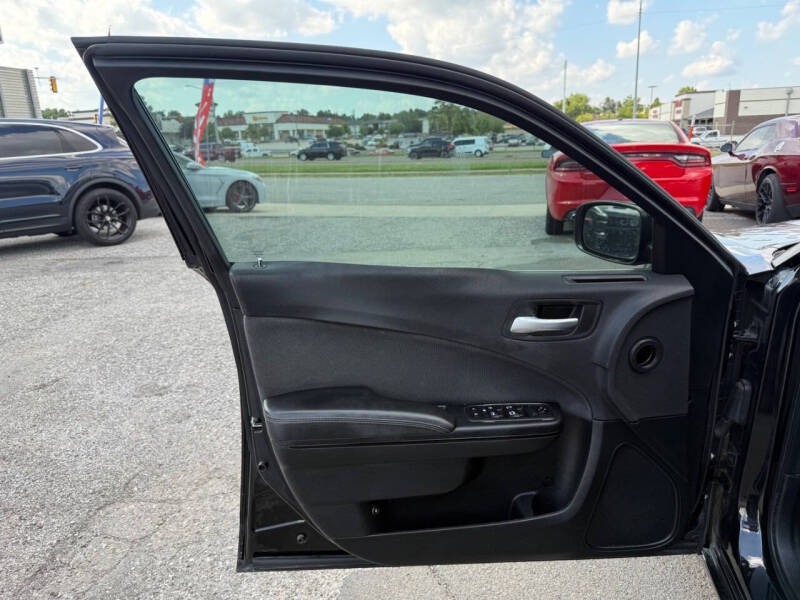 2018 Dodge Charger SXT