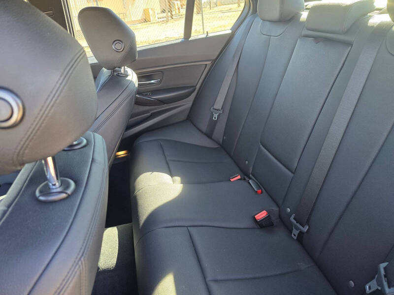 2016 BMW 3 Series 320i