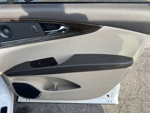 2020 Lincoln Nautilus Reserve