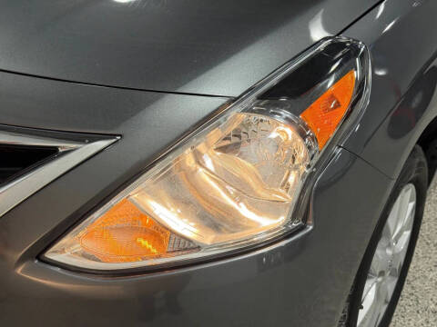 2019 Nissan Versa SV