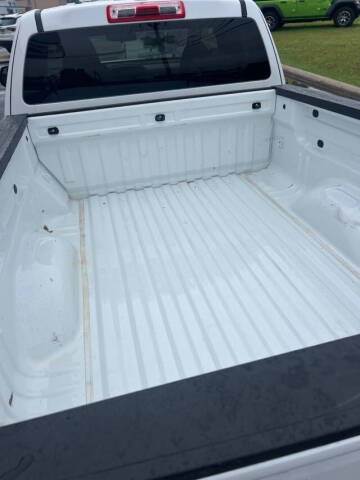 2022 GMC Canyon Elevation Standard