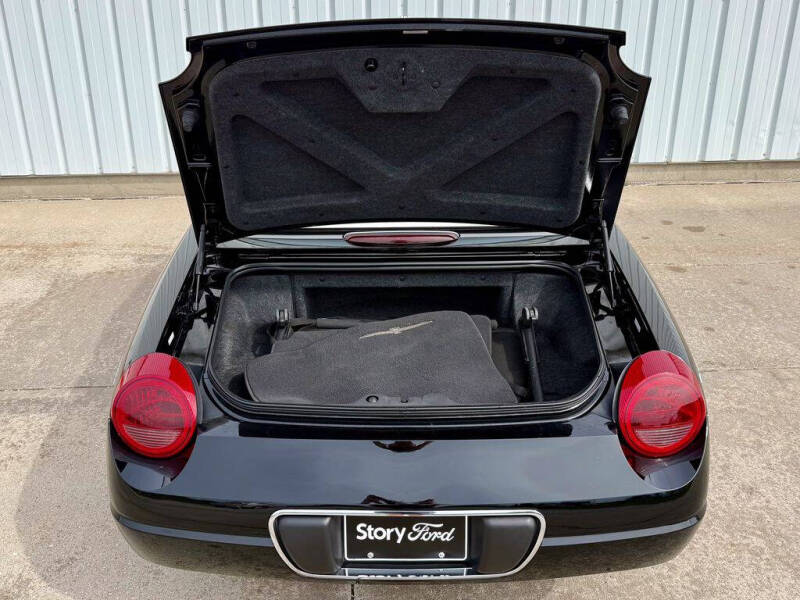 2002 Ford Thunderbird Deluxe