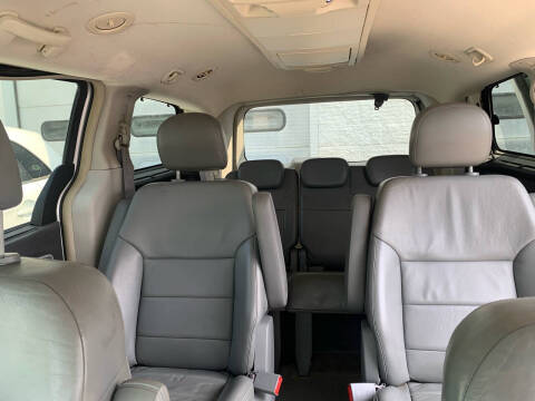 2009 Volkswagen Routan SEL