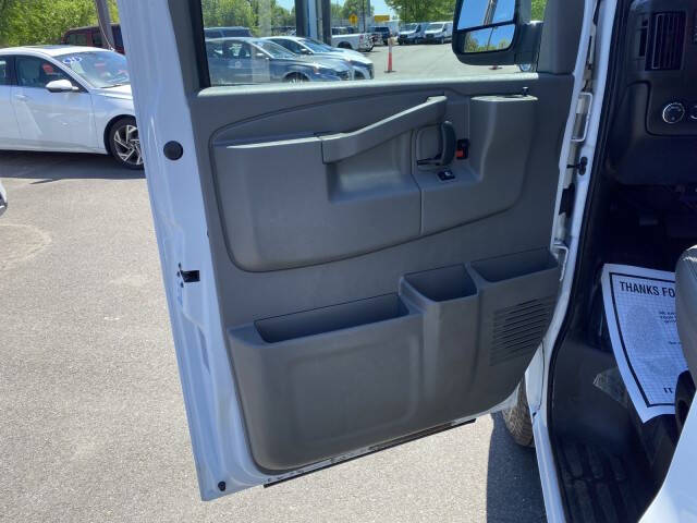 2022 Chevrolet Express 2500