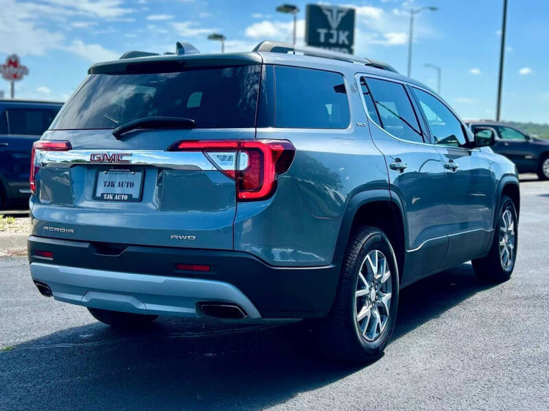 2022 GMC Acadia SLT
